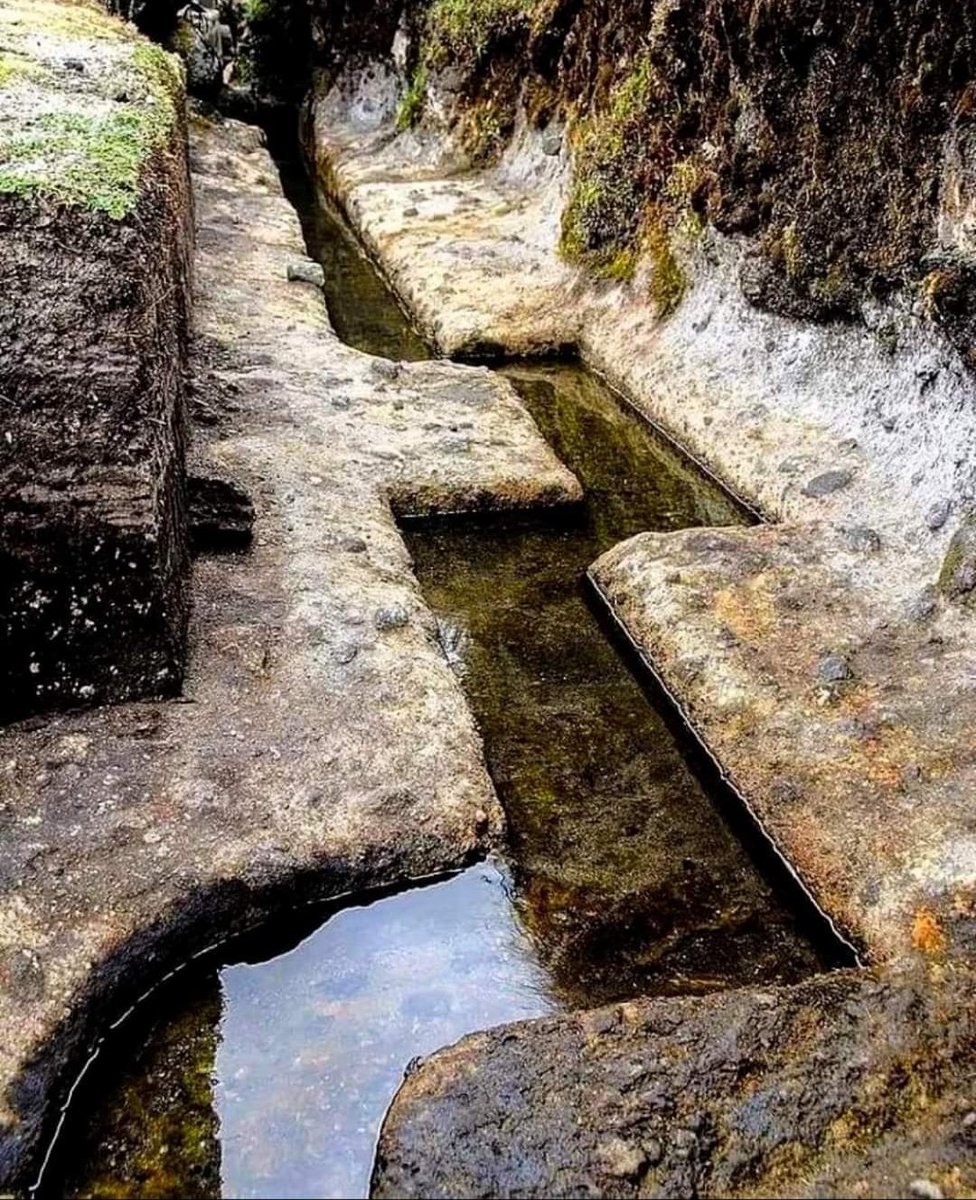 Dr_TheHistories's tweet photo. Cumbemayo Aqueduct, located near Cajamarca in the northern highlands of Peru, is one of the most remarkable and mysterious examples of ancient engineering in South America. Thought to date back to around 1500-1000 BC, it showcases the advanced technological capabilities of its builders. The aqueduct is carved into volcanic rock and stretches approximately 8 kilometers (about 5 miles) through a landscape of unique rock formations and highland scenery.

What makes Cumbemayo particularly fascinating is its sophisticated design. Aqueduct’s path includes sharp angles, zigzags, and even a series of notches that seem to slow down the flow of water, suggesting that the builders had a deep understanding of hydraulic principles.

Moreover, the aqueduct and surrounding rock formations appear to have been intentionally aligned with certain astronomical events, such as the solstices and equinoxes. This alignment indicates that Cumbemayo may have served not only a practical purpose but also a ceremonial one, with its design reflecting a complex understanding of the cosmos.

The interplay between its engineering precision and potential celestial significance adds to the enduring mystery of this ancient site.

#drthehistories