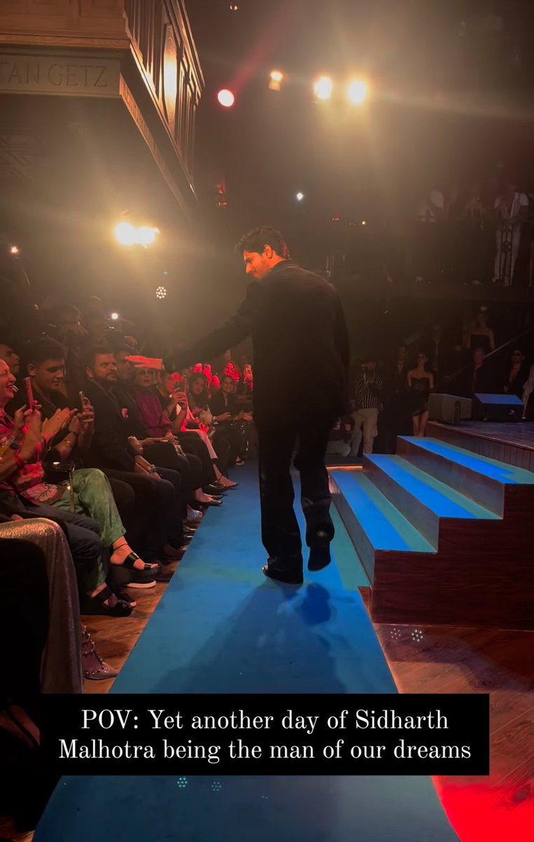 Mumma Malhotra and Adhiraj was there too 🥹💝

#SidharthMalhotra