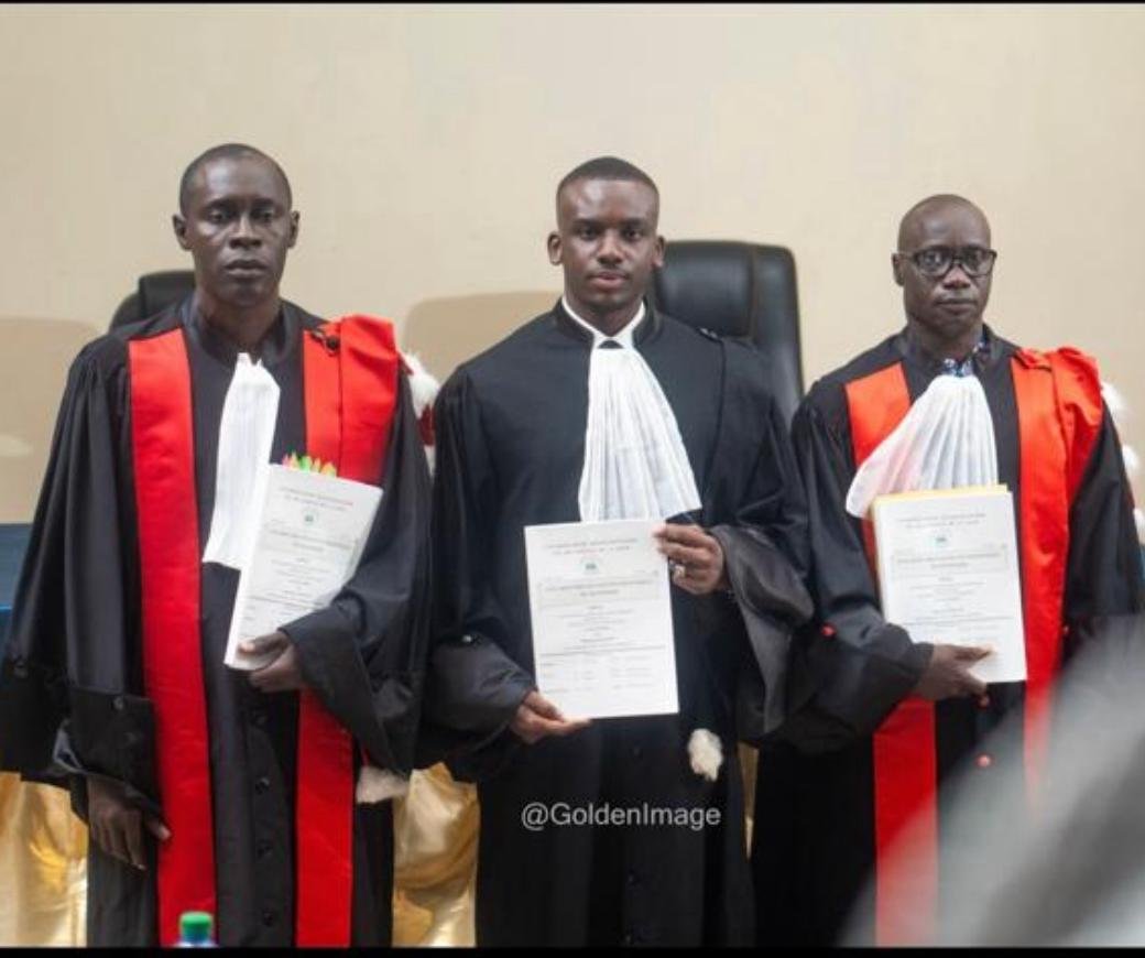 DouaneSenegal's tweet photo. Un nouveau Docteur dans les rangs des Douanes sénégalaises
L’Agent de Constatation des Douanes, Mouhamed BODIAN  a soutenu sa thèse de Doctorat d’Etat en Medecine à l’Université Assane SECK de Ziguinchor, le jeudi 08 août 2024. 
Bonne suite de carrière Docteur. https://t.co/wWJieQWtFV