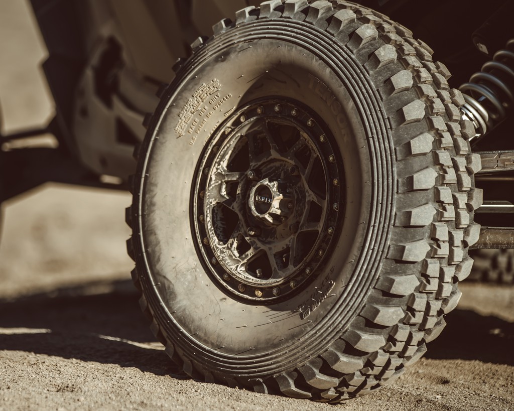 TensorTire's tweet image. Thick tread blocks, ribbed sidewalls for puncture resistance, and proprietary construction separate the DS tire from the competition 💪🏁⁠
⁠
👉️ Shop the tire: tensortire.com/collections/ti…

#TensorTire #OffroadTires #UTVTires #Offroad #Tires #Motorsports #Powersports #UTV #SXS