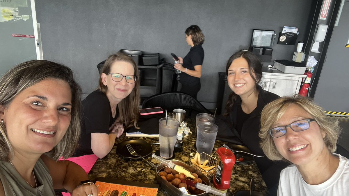 Gina Stabile tweet media