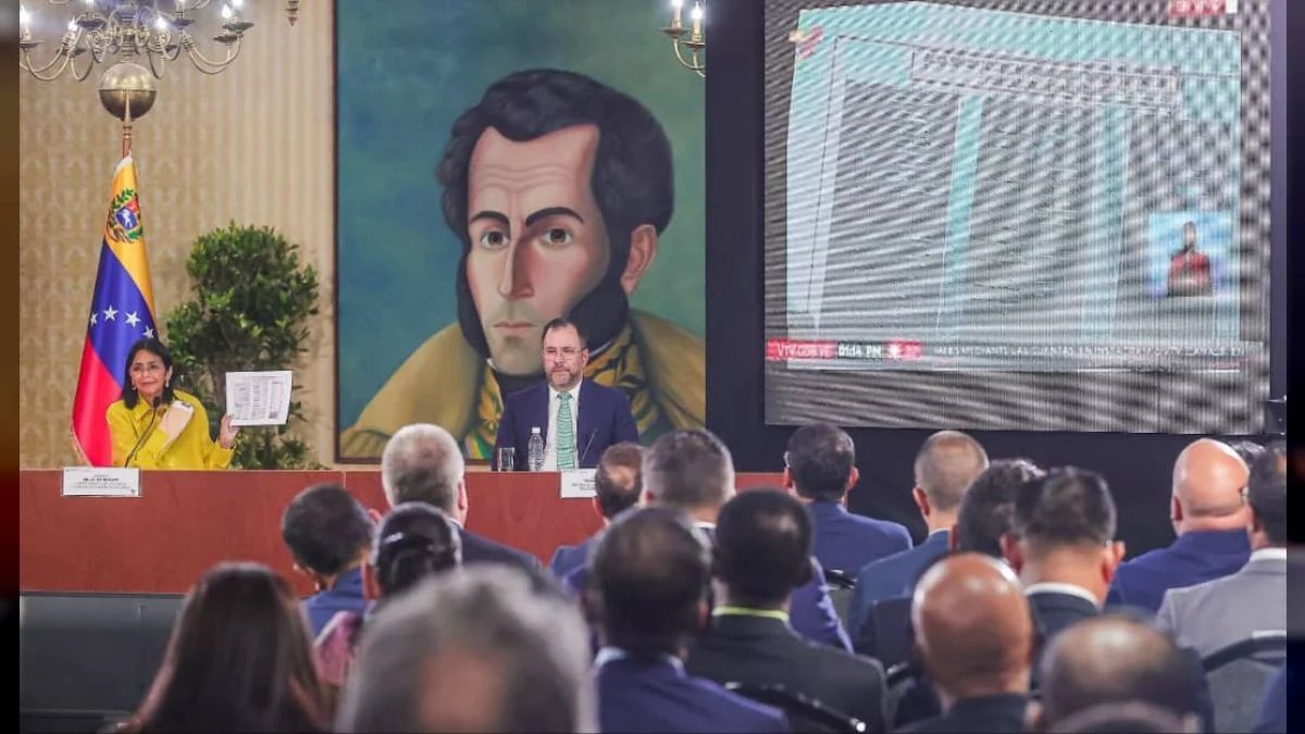 #SabíasQué❓Vicepresidenta Rodríguez: Las puertas de Venezuela están abiertas para el bien, la cooperación y amistad

Más información ⬇️
👁 tinyurl.com/z2e2j8vb

#Guárico
#PuebloSonrienteYEnPaz 🇻🇪
#GuáricoProduce