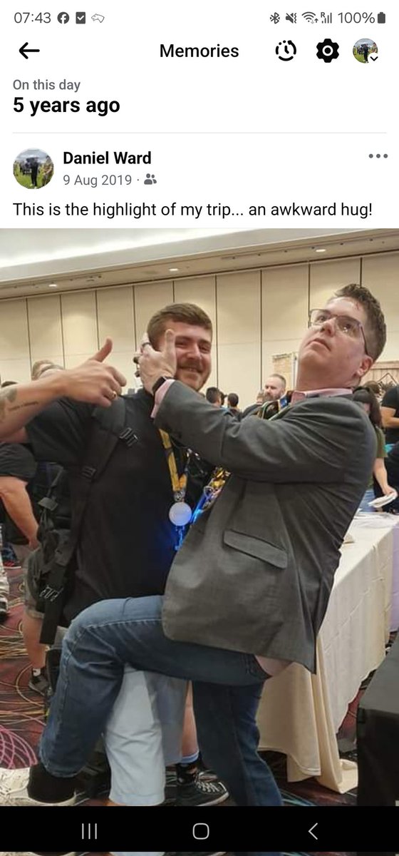 ghostinthecable's tweet photo. 5 years since my first #DEFCON, and of course, my first #AwkwardHug with the legend @jaysonstreet https://t.co/oBEdusHmSS