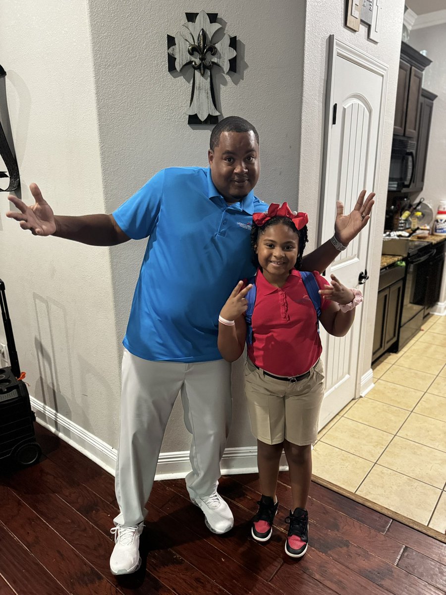 DaShow23's tweet photo. Ready for the school year! #lrca #lrch #educators https://t.co/MzPPh4kMPV