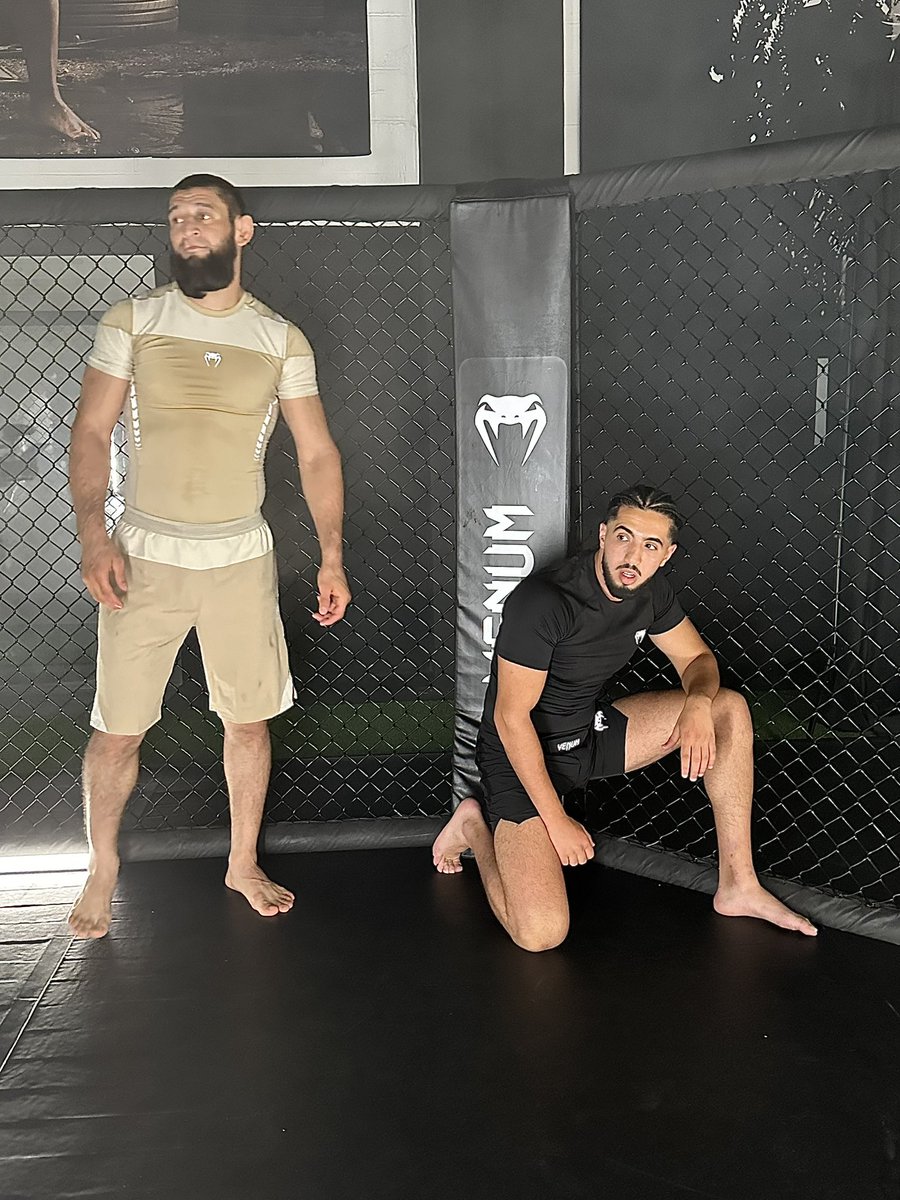 Power only respects power...The BEAST <a href="/KChimaev/">Khamzat Chimaev</a> 🐺🐺🩸 thanks To <a href="/venum/">Venum</a>