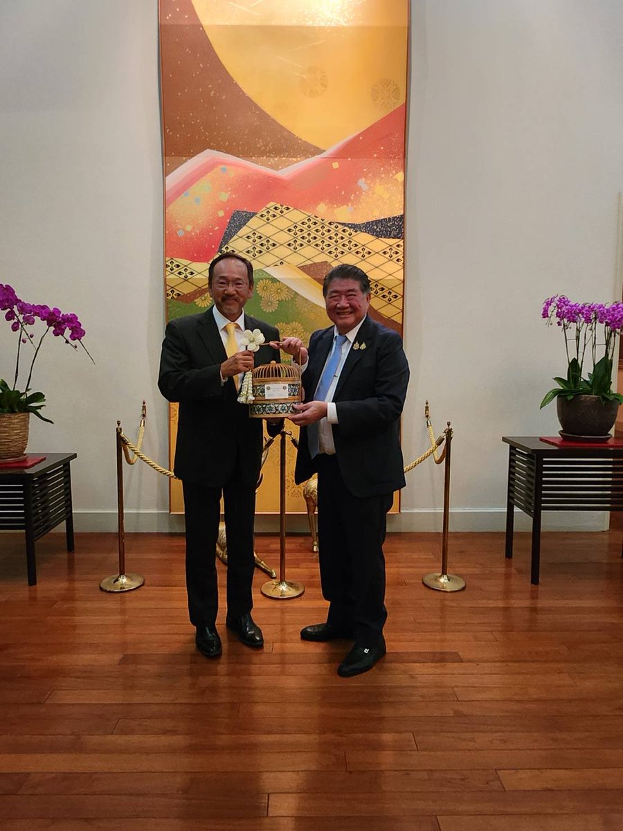 phumtham's tweet photo. ทานอาหารเย็น และร่วมหารือกับเอกอัครราชทูตญี่ปุ่น
ประจำประเทศไทย https://t.co/D0csQI0IZ1