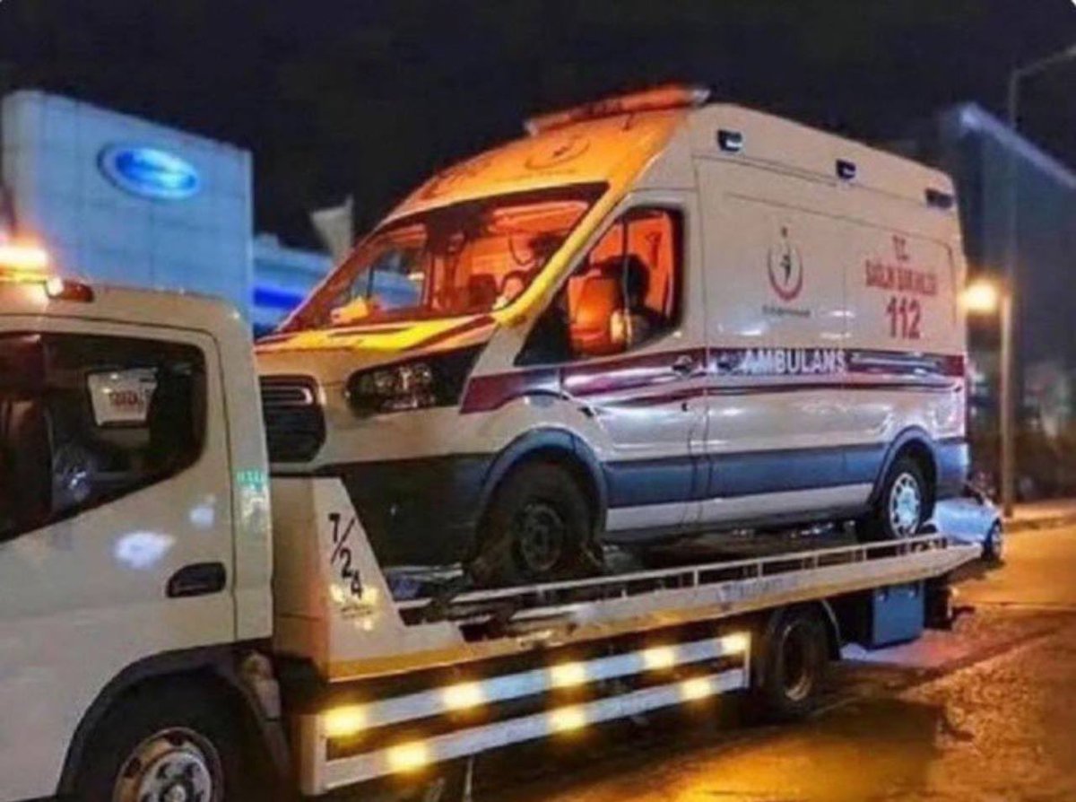 Kendim dışında herkesin derdine derman olduktan sonra eve dönüyorum;