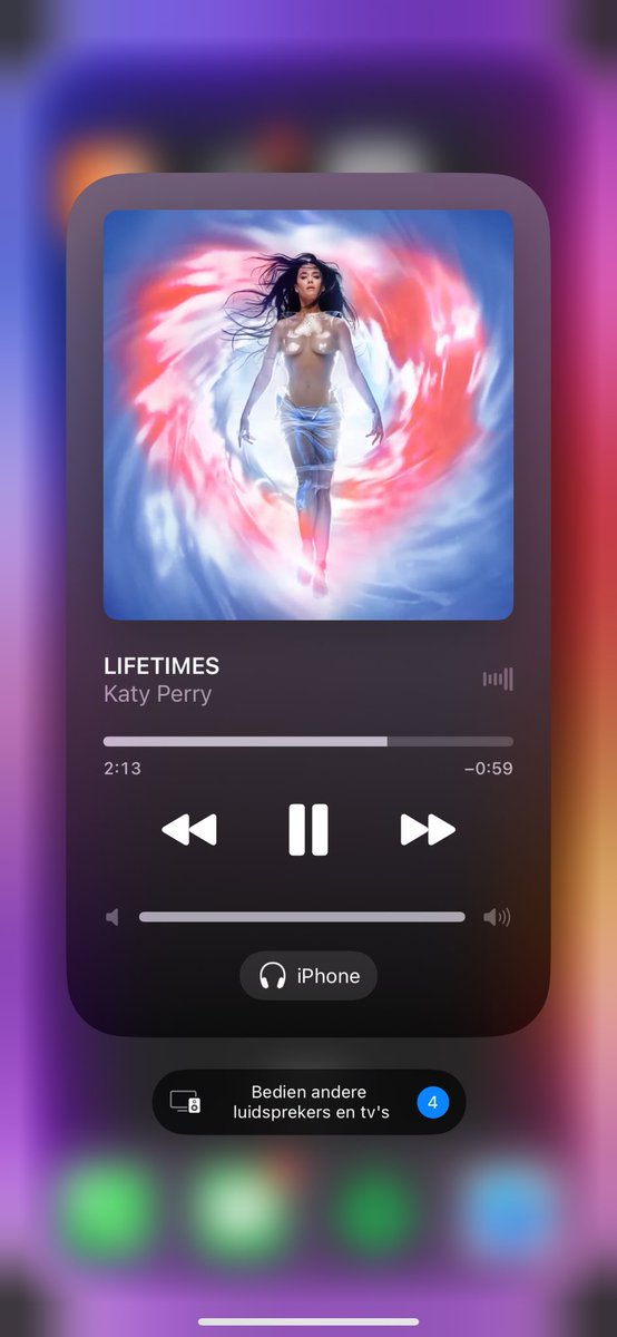 Ik heb mezelf betrapt op het NON STOP afspelen van dit nummer—ik begin te denken dat Katy Perry’s flop era misschien toch nog een plot twist krijgt. I FUCKING LOVE THIS SONG!