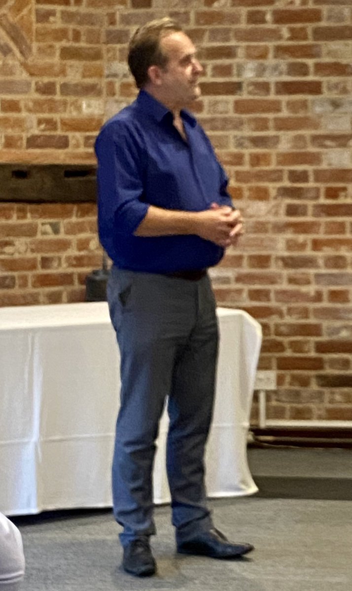 Paul Winspear, Editor of BS Indie, spoke at our 5th Monday evening meeting on 29th July. He gave an excellent resume of his career to date, and elaborated on the vagaries of running a local paper today, prompting many appreciative questions.The Indie is a great asset to the town!