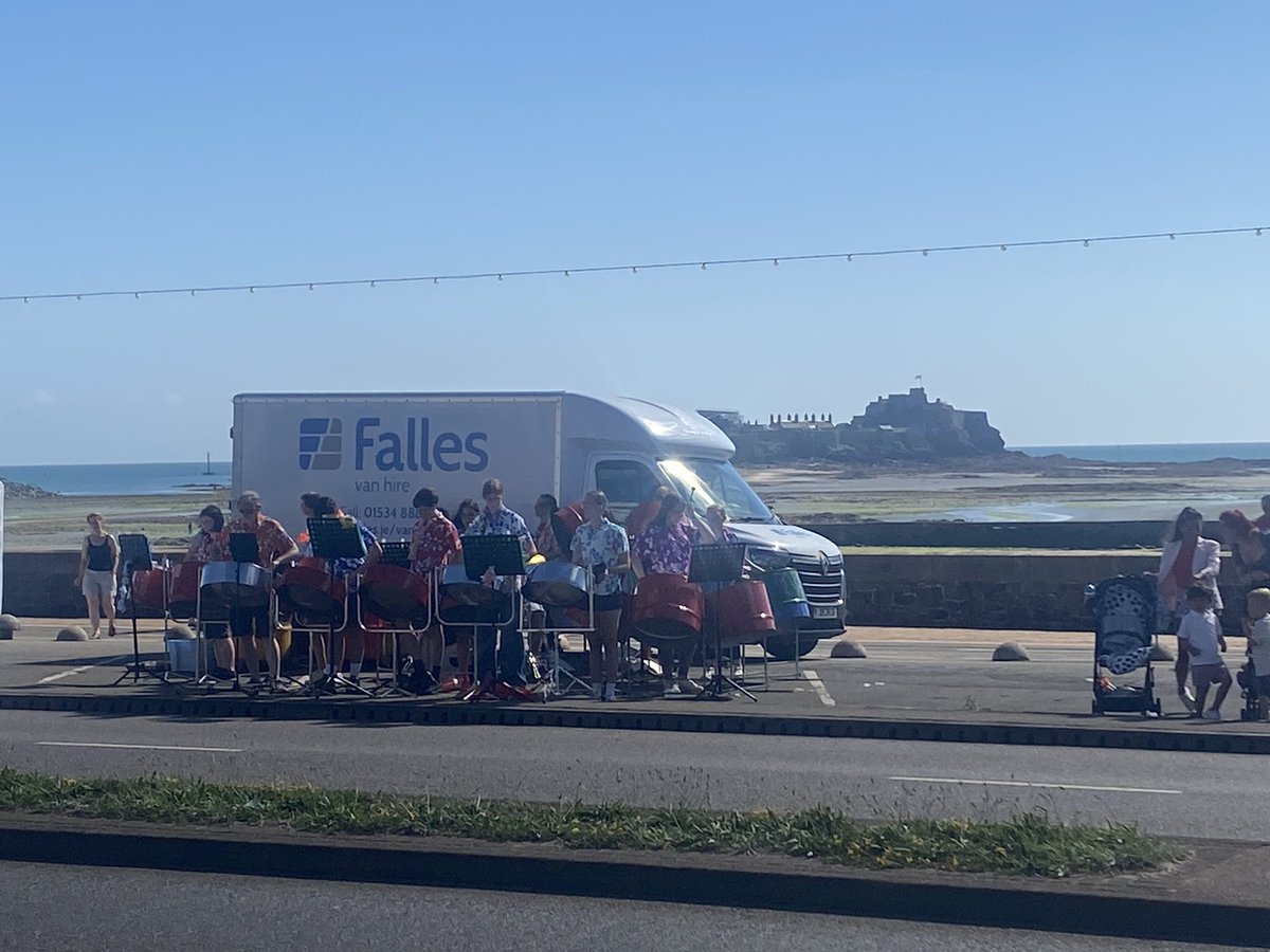 Adam Riddell tweet media