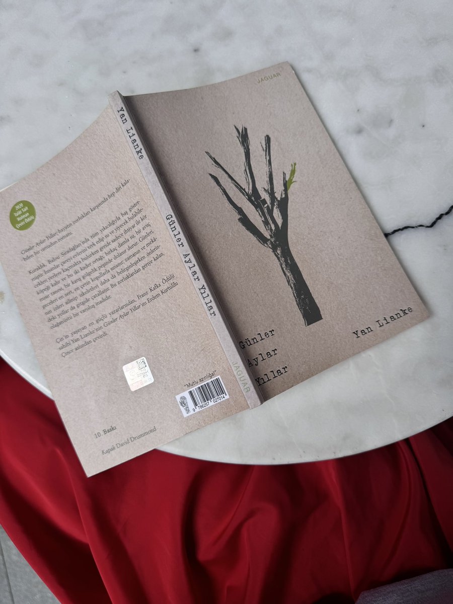 Kör köpekle ihtiyar adamın,  yaşamak için verdikleri o sarsıcı mücadelenin ortasında, ihtiyar, köpeğe şöyle diyor: Korkmana gerek yok, bundan sonra ne zaman bir kase tahılım olsa , yarısı da senin olacak, senin açlıktan ölmene izin vermeyeceğim.<a href="/JaguarYayinlari/">Jaguar Kitap</a>