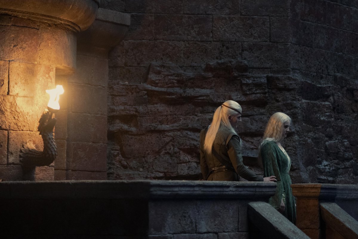 HBOMaxES's tweet photo. Cuando pedí más escenas de #Helaemond, no me refería a esto 😭.

El final de la Temporada 2 de #LaCasaDelDragón ya está disponible en Max. https://t.co/YEVKs6lFcg