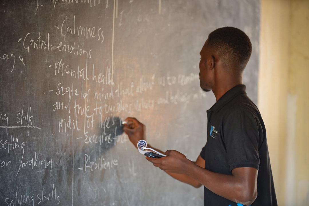 reachahand's tweet photo. Our Peer Educators have engaged students in different topics according to their classes, those we feel are pertinent to them as follows;

S.1 - Growth and development 
S.2 - Menstruation 
S.3 - Substance use and abuse 
S.4 - Life Skills
S.5 - Mental Health 
S.6 - Career Guidance 

~ @GoldenHighSch - School Outreach #ImaraGirlsFestival24 #ImagineImaraWithUs #GYMO24
