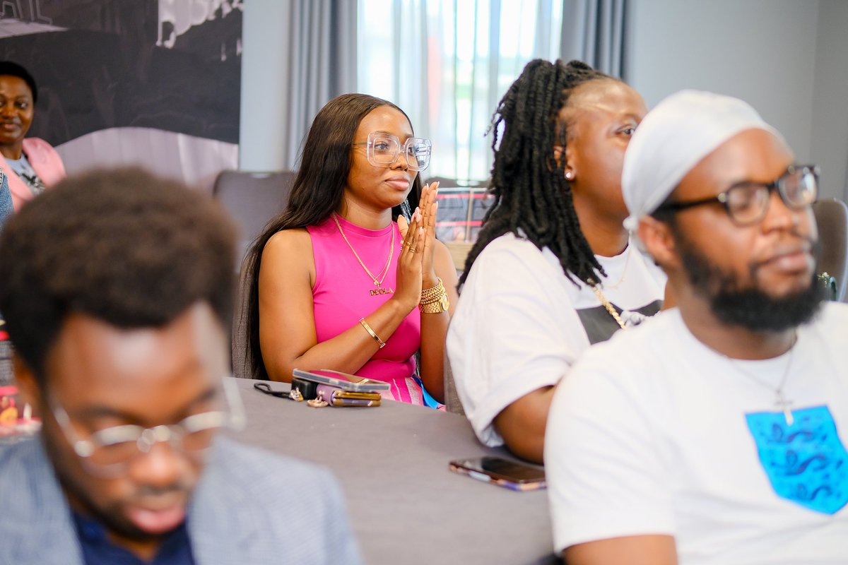 OmowunmiPink's tweet photo. It was everything and more⭐

I still can't articulate how wonderful the book talk at Birmingham was 🤩

Thank you to all the attendees and @socialightng for planning and managing the event. https://t.co/8kIbbnKi4U