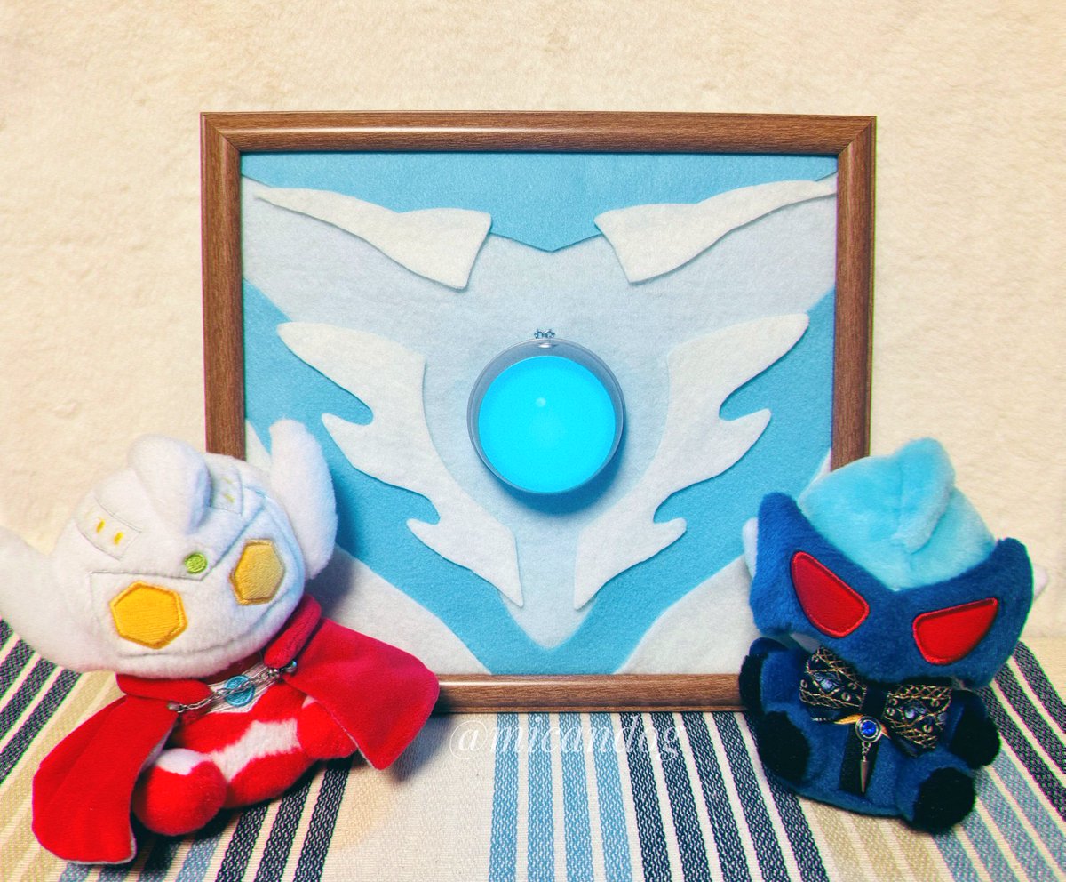 micandog's tweet photo. アリトレの壁掛け作りました✨
ライトはホックとマジックテープで固定してます
#ウルトラ手芸部 https://t.co/VnKWzio9ve
