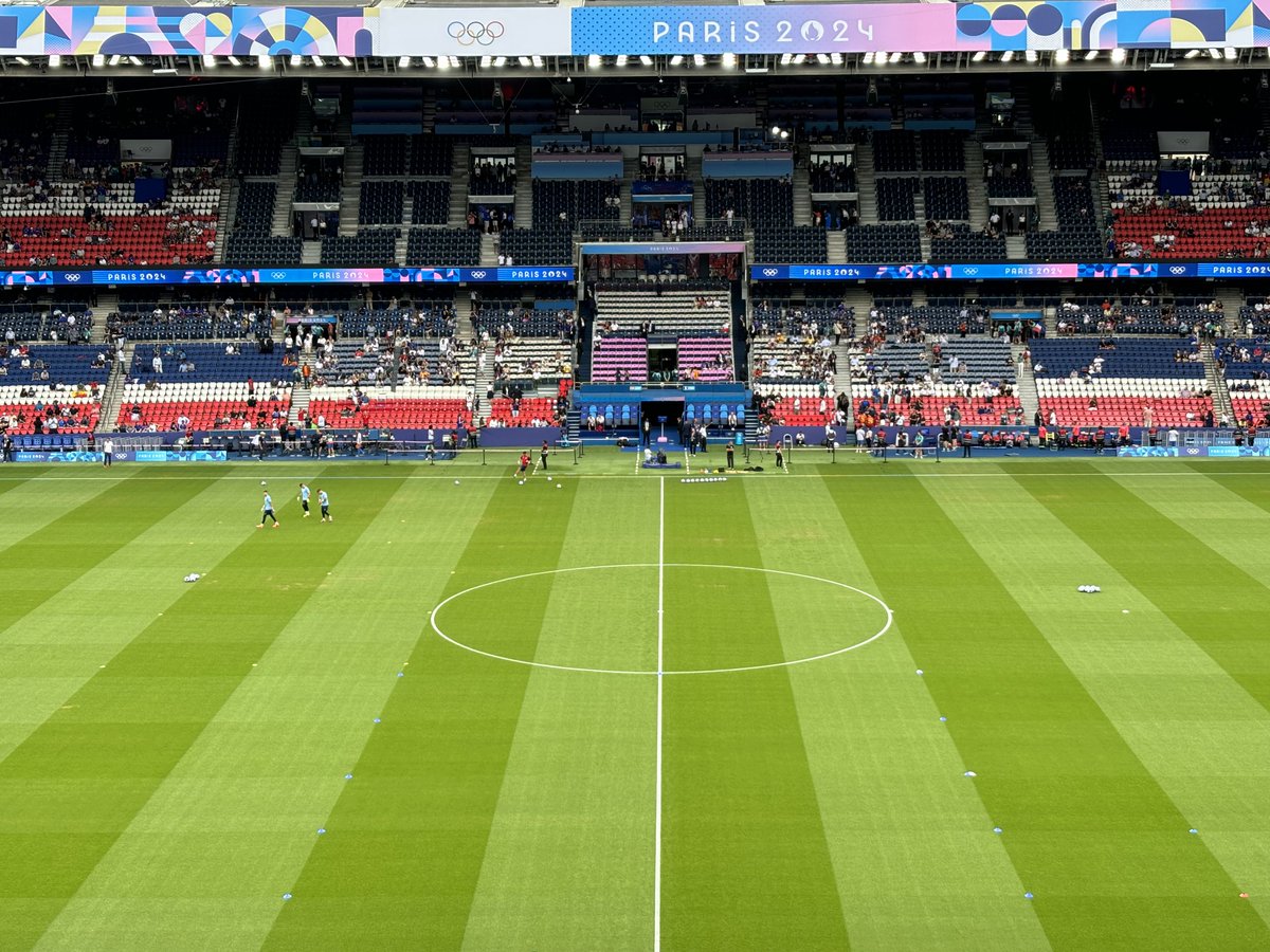 Sharp 🧐⚽️ tweet media