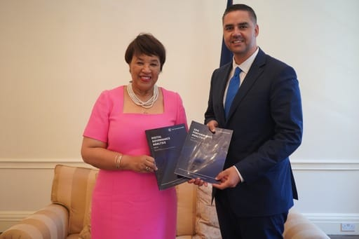 MaltainUK's tweet photo. Malta's Minister for Foreign and European Affairs and Trade @MinisterIanBorg met with Commonwealth Secretary-General @PScotlandCSG in London today. They discussed the extensive work being carried out by Commonwealth Secretariat and Malta's role within the #Commonwealth. https://t.co/WH6E5mlFmm