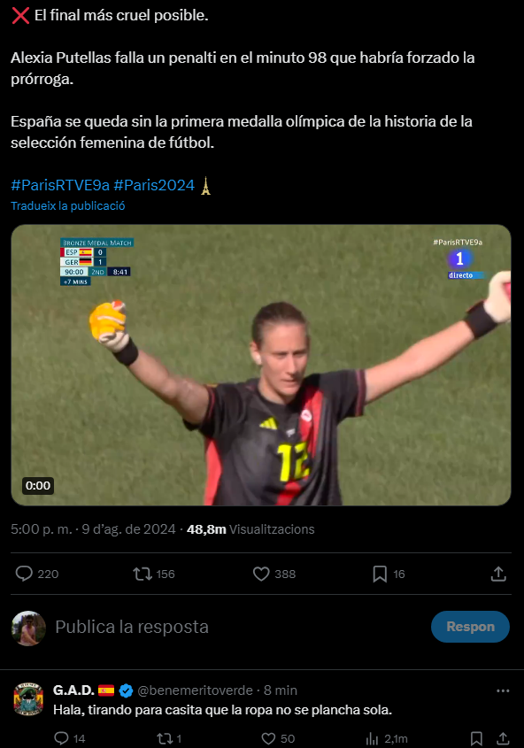 LopezNorman44's tweet photo. Ahir parlavem a Twitch de la impunitat de l'extrema dreta (en totes les seves vessants) a les xxss, i aquest n'és l'enèsim exemple.

Les xxss es renten les mans d'aquest tipus de comentaris (en aquest cas masclista). Pots denunciar, reportar.. sort. Mai se'n fan responsables.

Els Estats s'han de posar ja a legislar sobre aquestes conductes a les xarxes socials. El panorama a internet és desolador.