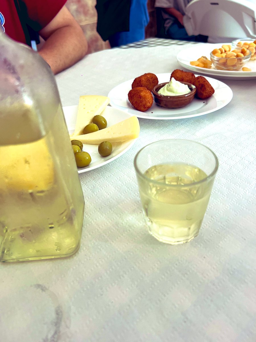 U_Explorers's tweet image. 🇮🇨 Pollo al salmorejo en el #Guachinche Casa Estela.