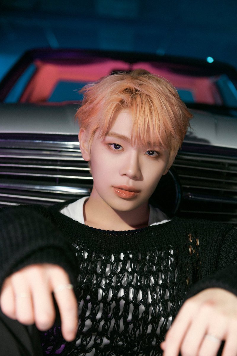 brightwin taynew krist nanon Blu-ray 写真集 Bright×Win､Krist×Singto､Tay×New､Off×Gunをフィーチャーした