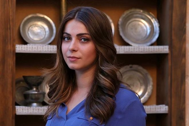 ꧁ TuttePazzePerVahide ꧂ ✌🏽🍷 tweet media