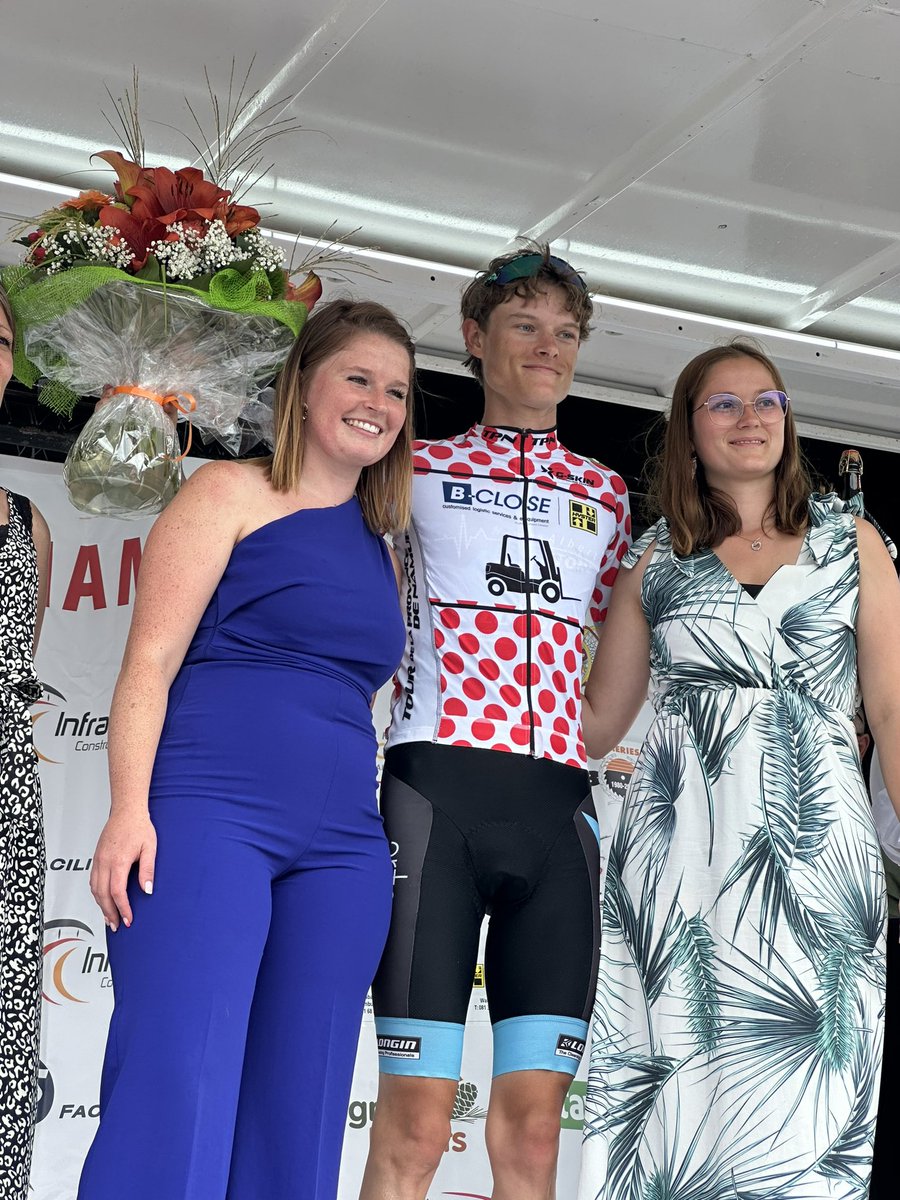FilipTorfs's tweet photo. Dag 2 in de bollen. Morgen zal het erom te doen zijn maar dit pakken ze al nooit meer af @Rik_Torfs #TourdelaProvincedeNamur. https://t.co/Vnl3pkakRV