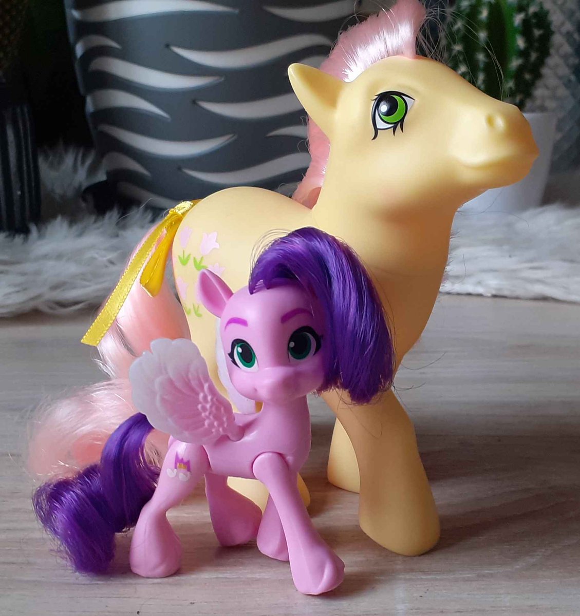 fireflyy_felu's tweet image. Also as the owner of the legit Posey figure...
I love G5 Posey, she's so funny  and sassy... and I'm glad she hasn't been forgotten 🫣 I would love to buy a G5 Posey figure if only Hasbro released one 💕