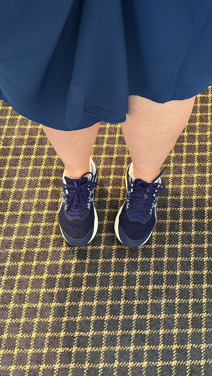 wvEsquiress's tweet image. Comfy shoes ruining my cute dress look. #MiddleAgeProblems