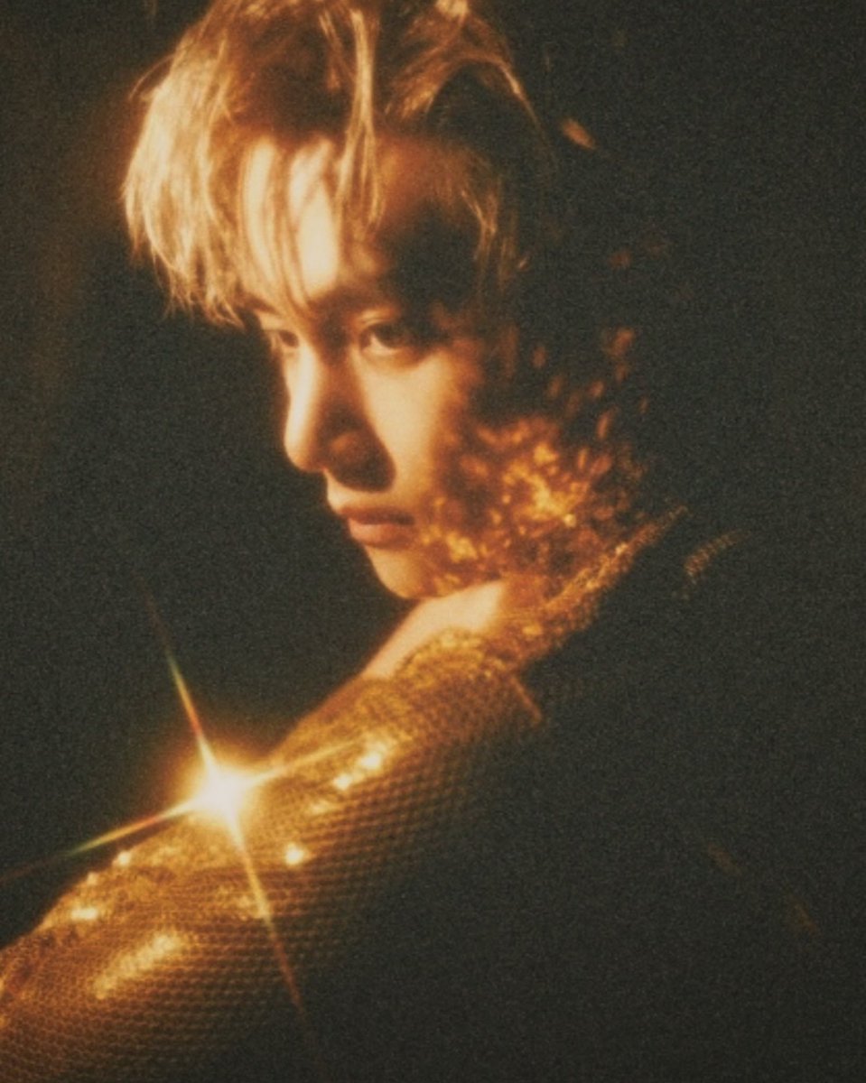 KIMTAEHYUNGBAR_'s tweet photo. Let's trending! reply with   

IMPECCABLE VOCALIST V 
#LOVEMEAGAIN_MV_1YEAR 
#럽미어게인_1주년_축하해 https://t.co/7X7XbYS5pi
