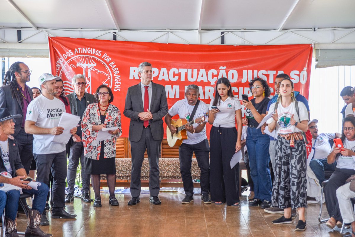 KelliMafort's tweet photo. Integrantes do Movimento dos Atingidos por Barragens, MAB, foram recebidos pelo ministro Márcio Macêdo, pela secretária-executiva da SG, Kelli Mafort e pela secretária nacional de Diálogos e Apoio a Políticas Públicas da SG, Kenarik Boujikian no Palácio do Planalto. https://t.co/73yPK2WsyY