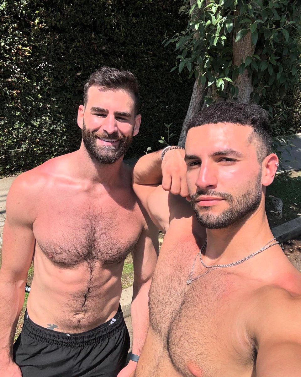 💪🏻 working hard with ⁦<a href="/_climv/">CHRISTOPHER LIMA</a>⁩