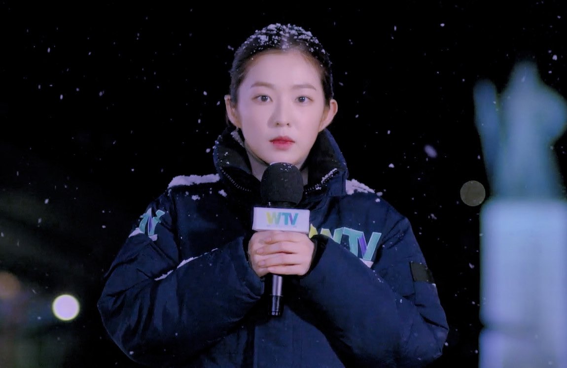 athlete and reporter again ok sorry yalls but this is my 2521