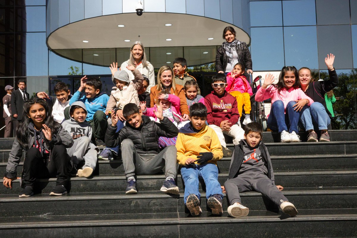 <a href="/bachinunezpy/">Bachi Nuñez</a> Culminando la visita de los peques del Hogar Guadalupe, la Comisión de Familia presidida por la senadora <a href="/lizarellapy/">Lizarella Valiente</a>, realizó un agasajo por el día del niño.

📍Hall Central del Congreso Nacional 

#SenadoPy