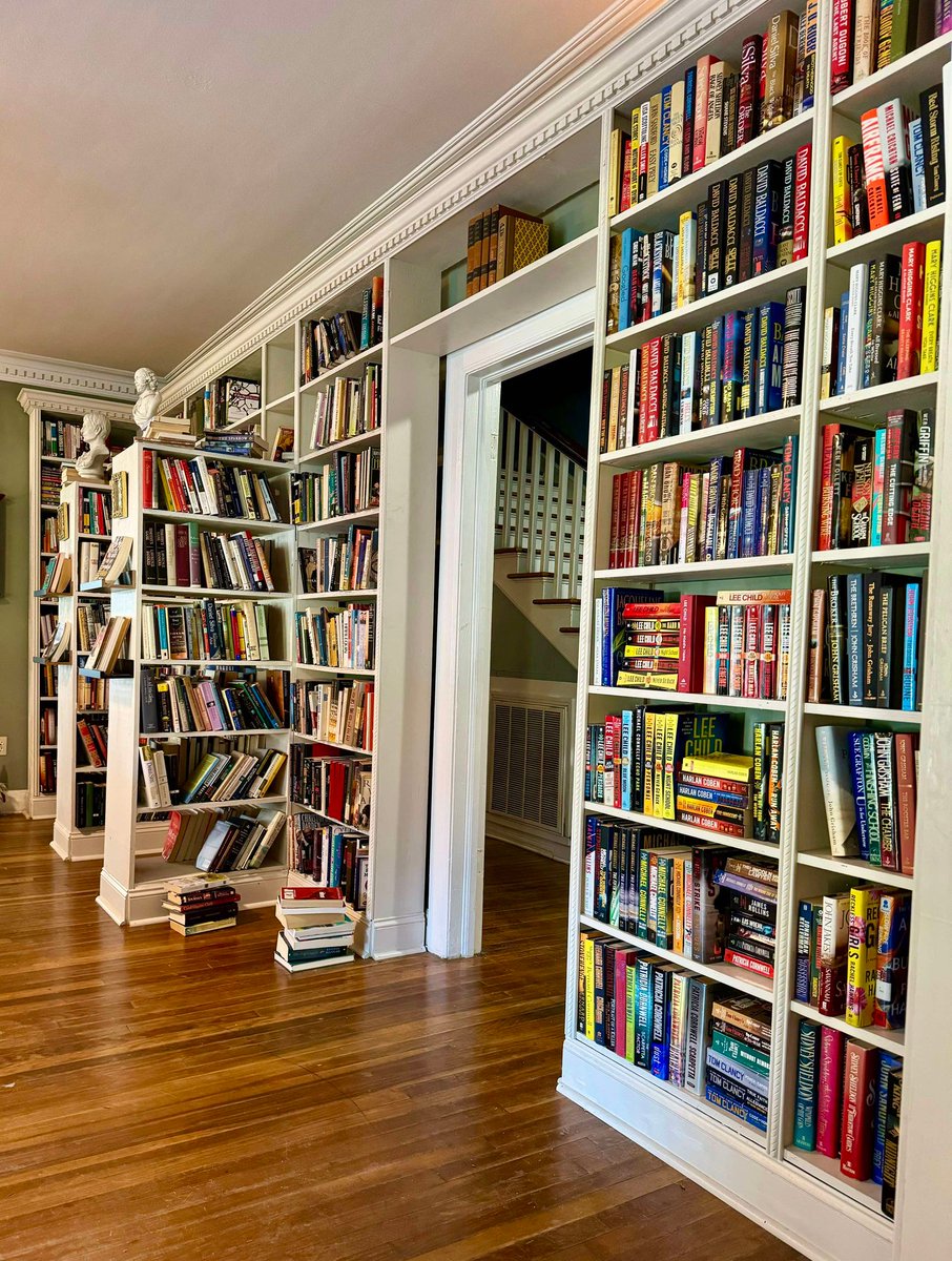 📚❤️ Happy National Book Lovers Day! Celebrate at Two Story Books and Coffeehouse, our local treasure in Statesboro. Find your next favorite read and get lost in the stacks! 📖✨