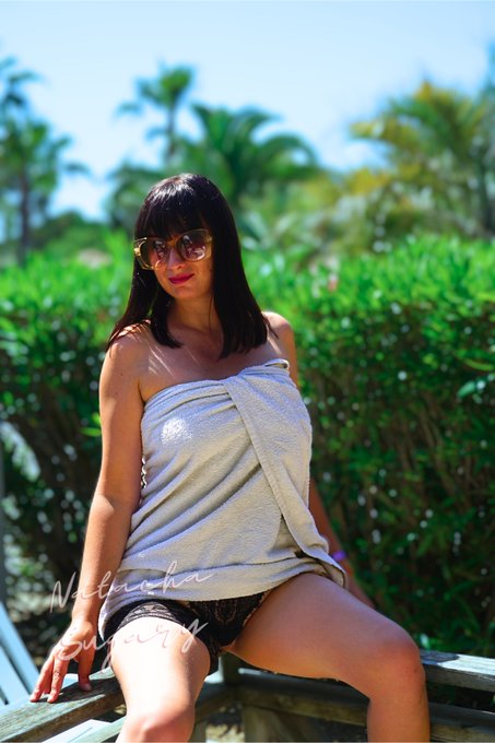 Quand tu t'abonnes a mon VIP .. La serviette tombe :)   Viens tu vas voir !!  #Onlyfan #mym #nudes  https://t<a href="/tag/nudes"class="tags"><span>#nudes</span></a><a href="/tag/mym"class="tags"><span>#mym</span></a><a href="/tag/onlyfan"class="tags"><span>#onlyfan</span></a>