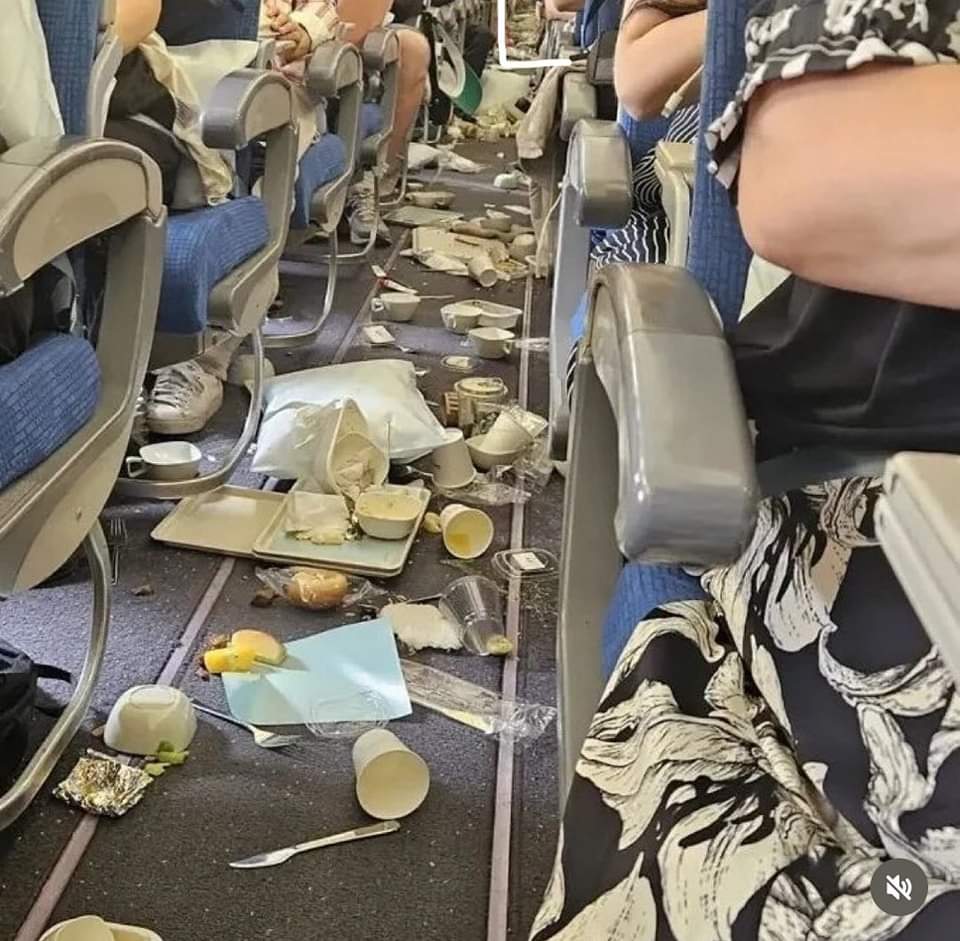 ivancp25's tweet image. #IncidenteAéreo de un #Airbus #A333 de #KoreanAirlines que sufrió una #turbulencia severa sobre #China 🇨🇳el pasado 4 de Agosto de 2024. 14 pasajeros sufrieron heridas de diversa consideración, algunos de ellos muy graves. 04-08-24