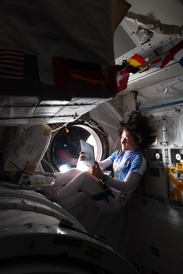 NASA's tweet photo. Good book? Check.
Nice view? Check.
 
Celebrate #NationalBookLoversDay with a selection from our ebook library. From art to aerospace, we've got plenty you can add to your TBR. https://t.co/RcrtBA8Lqe https://t.co/0OGE8vqM0N