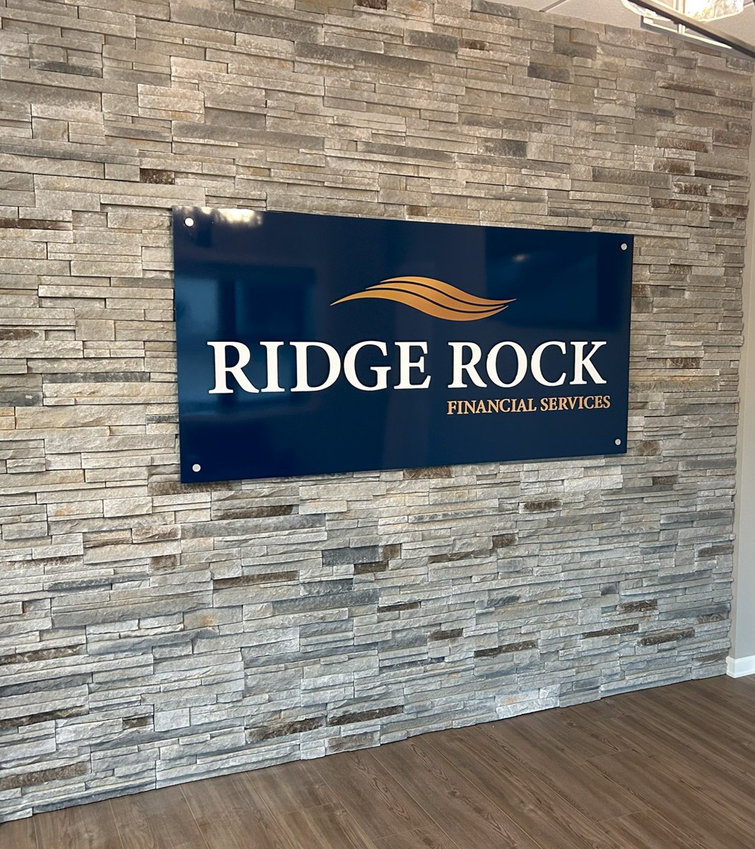 apdesignpro's tweet image. 📢 Just wrapped up branding Ridge Rock Financial Services' new Canby, MN location! From an eye-catching sign out front and window decals to a stunning conference room sign, we were thrilled to bring Nick Schmitz’s vision to life.💼✨#CustomDesign #APDesign #RidgeRockFinancial