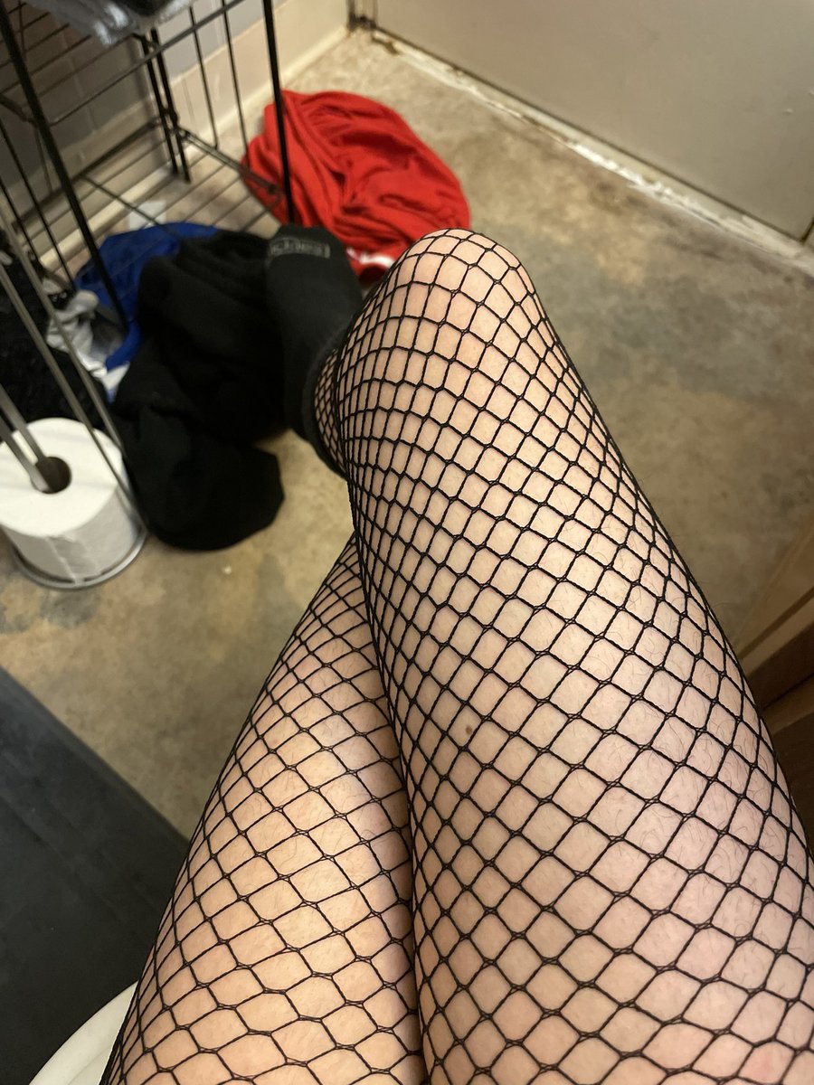 25_zilla's tweet photo. Happy fucking Friday #femboyfriday #femboy #femboys #femboi #fembois #trans #trap #sissy #sissybody #sissyslut #sissyespañol #twink #gay #bisexual #femme #bussy https://t.co/xu8swv0GH6