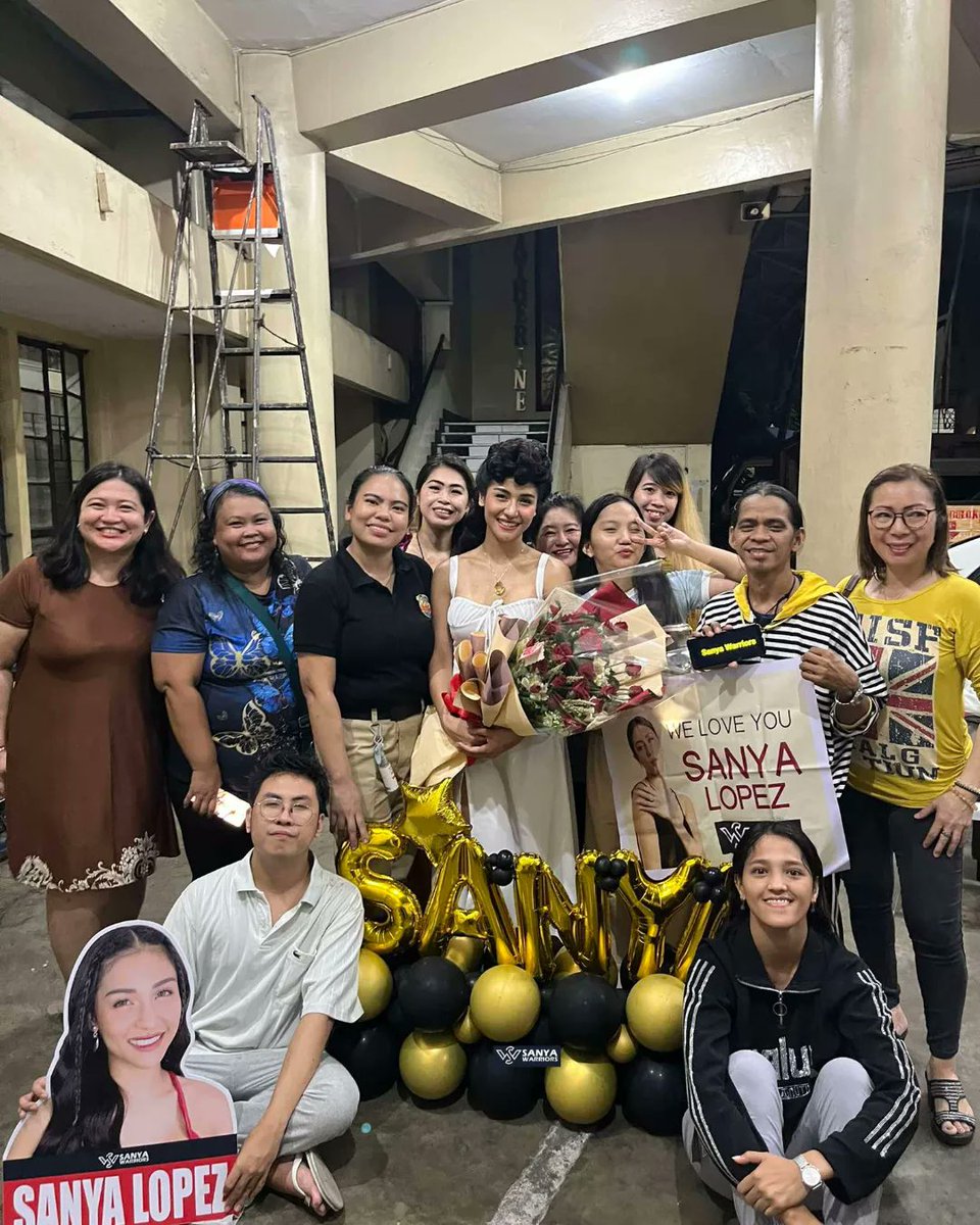 SanyaWarriors's tweet photo. Car Surprise for our Birthday Girl Sanya.

#ItsSANYAsDAY
HBD SanyaLopez
#SanyaLopez FirstLadyOfPrimetime
@sanya_lopez https://t.co/x8baYKyvVI