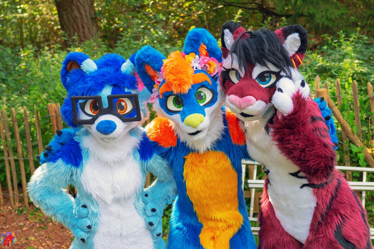 Happy #FursuitFriday all <3

#furry #fursuit