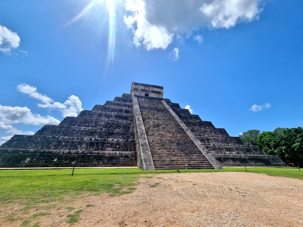 nonstopeurotrip's tweet image. Ticked off my 5th Wonder of the World yesterday... #ChichenItza 🇲🇽 #7Wonders #NonstopEurotrip