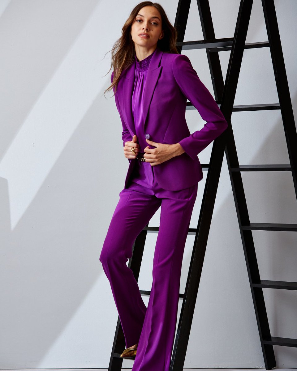ElieTahari's tweet image. Found: The perfect suit. 💜

Exclusively available at elietahari.com &amp;amp; @elietahari collection stores. #elietahari #womensworkwearstyle #suiting