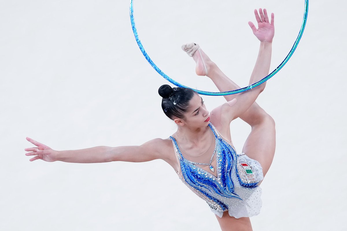 lucianonobili's tweet photo. Nella storia!
Sofia Raffaelli medaglia di bronzo.
La prima di sempre per la ginnastica ritmica individuale italiana.
Semplicemente meravigliosa! https://t.co/E64BcjqXWZ