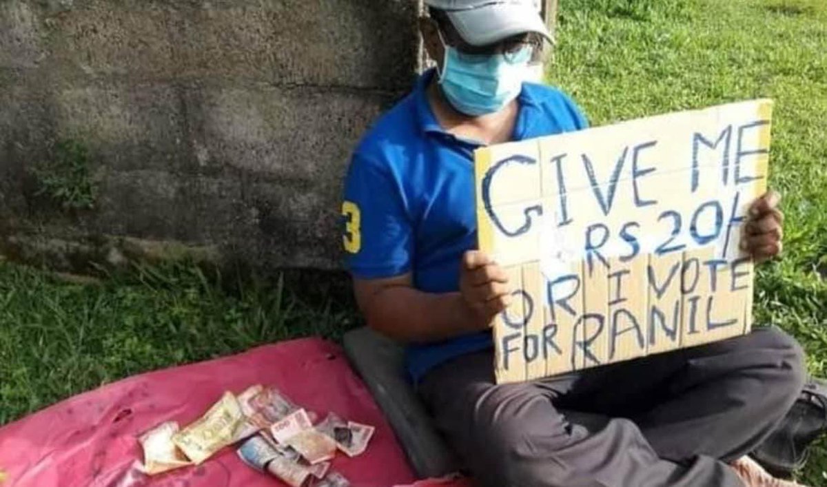 jinath's tweet image. Ado no....🤣
#lka #ranil