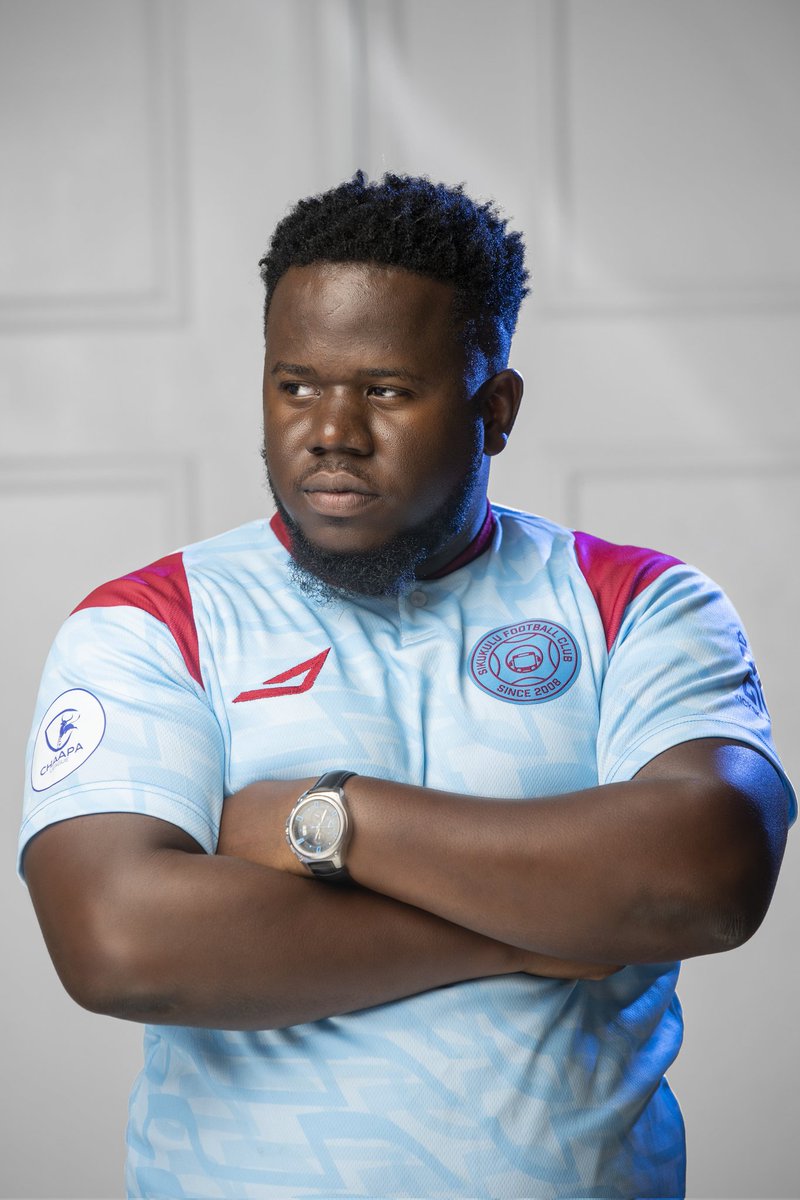 Sikukulu_fc's tweet photo. Drip to the core!
#RukundoEgumeho
#Ensubize https://t.co/xqJHJ0Zopf