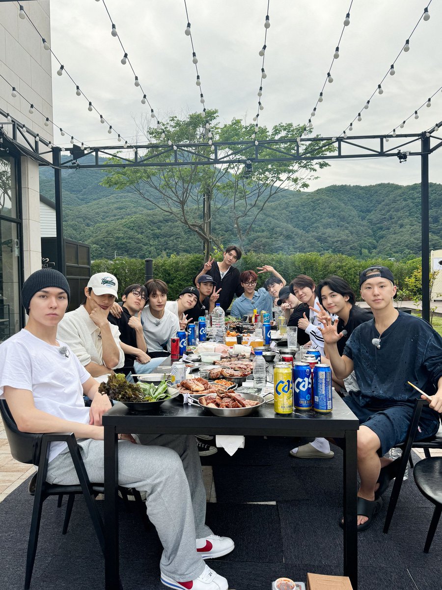 𝟤𝟦𝟢𝟪𝟢𝟫∶ 𝖴𝗉𝖽𝖺𝗍𝖾  [ 📸 ] | The thirteen members of Seventeen together. ❤️
⤿ 김민규 ' 𝗁𝗍𝗍𝗉𝗌://𝗺𝗶𝗻𝗴𝘆𝘂𝗮𝗰𝗰.𝖿𝖺𝖼