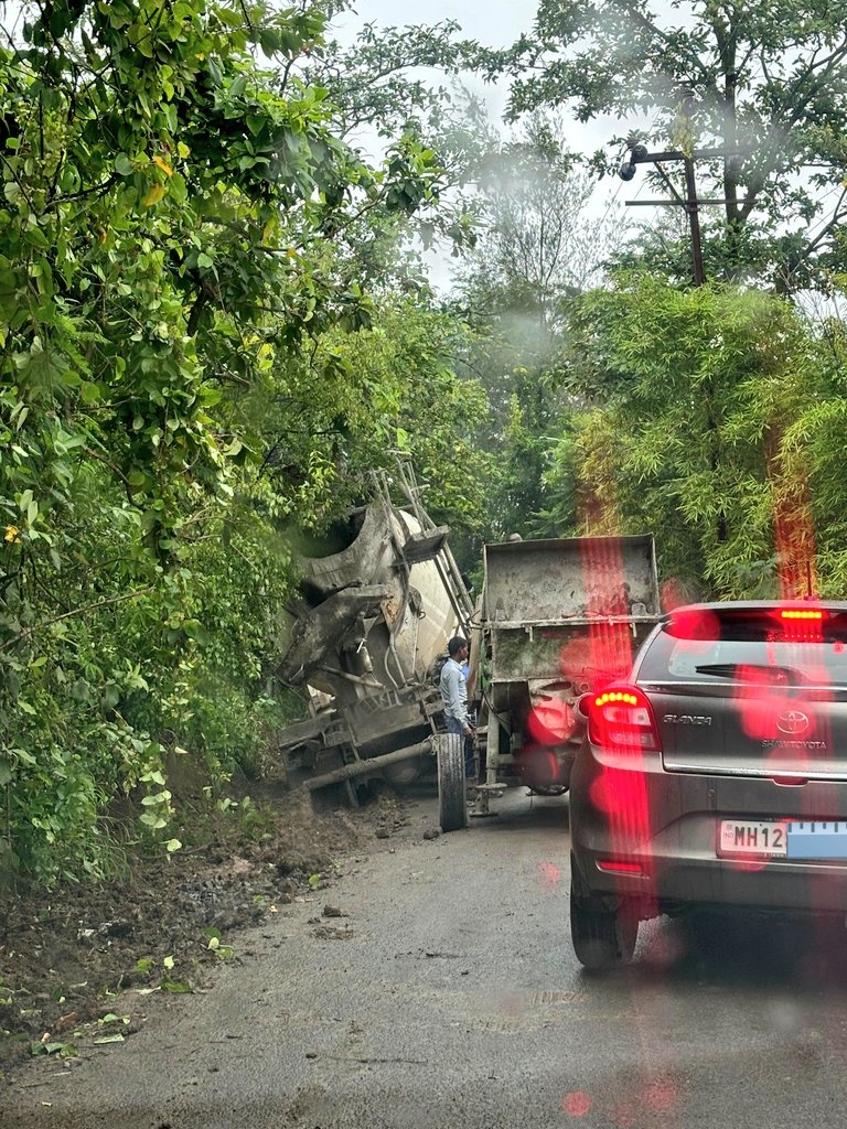 Conscious tweet media