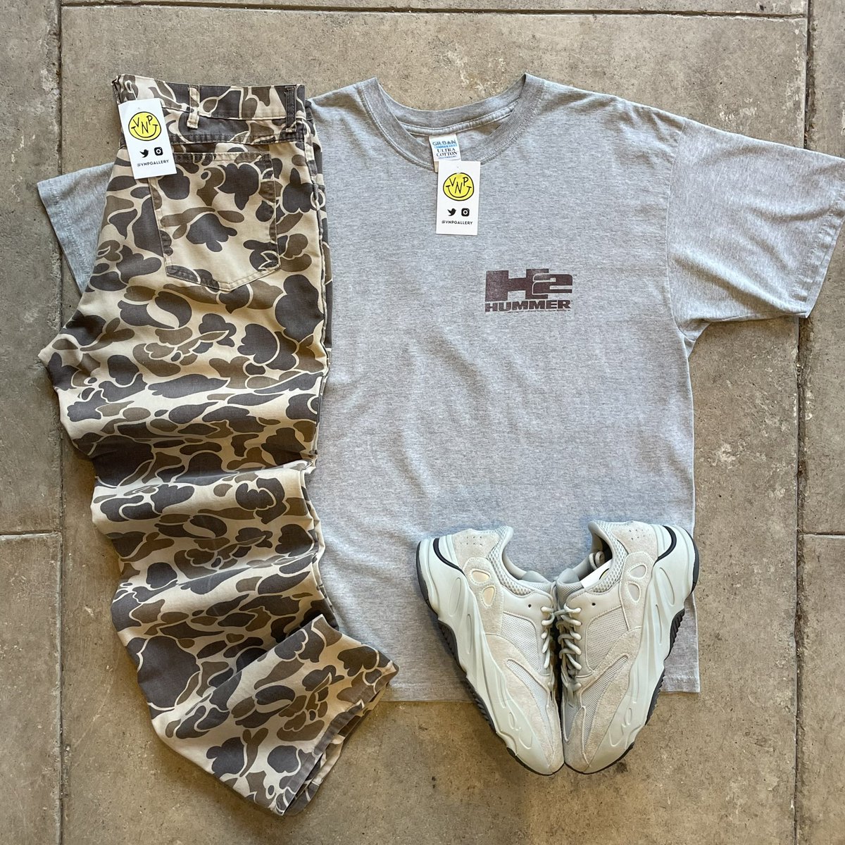 vnpgallery's tweet photo. ITS FRIDAYYYYYY🎉🎉🎉

HOPE EVERYONE ENJOYS THEIR WEEKEND🫶🏽
NEW STUFF GOING OUT EVERYDAY♻️

COME GET FLY WIT US😎

Here till 6pm!🕕 
See ya soon🤩

427 Peoples St🏝️ https://t.co/mb0dTsWccn