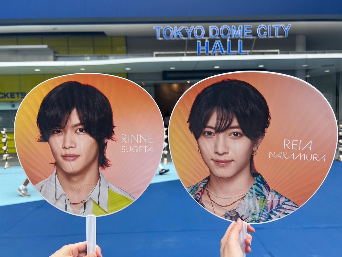 Came2Came's tweet photo. セブンメンのコンサート楽しかった🙌
歌って踊ってアイドルしてる姿も良かったけど❤バンドしてる姿はカッコ良すぎた🎸🎵
2日間良い席すぎて夢のような時間でした😳💕 https://t.co/6Wl8FPhDUA